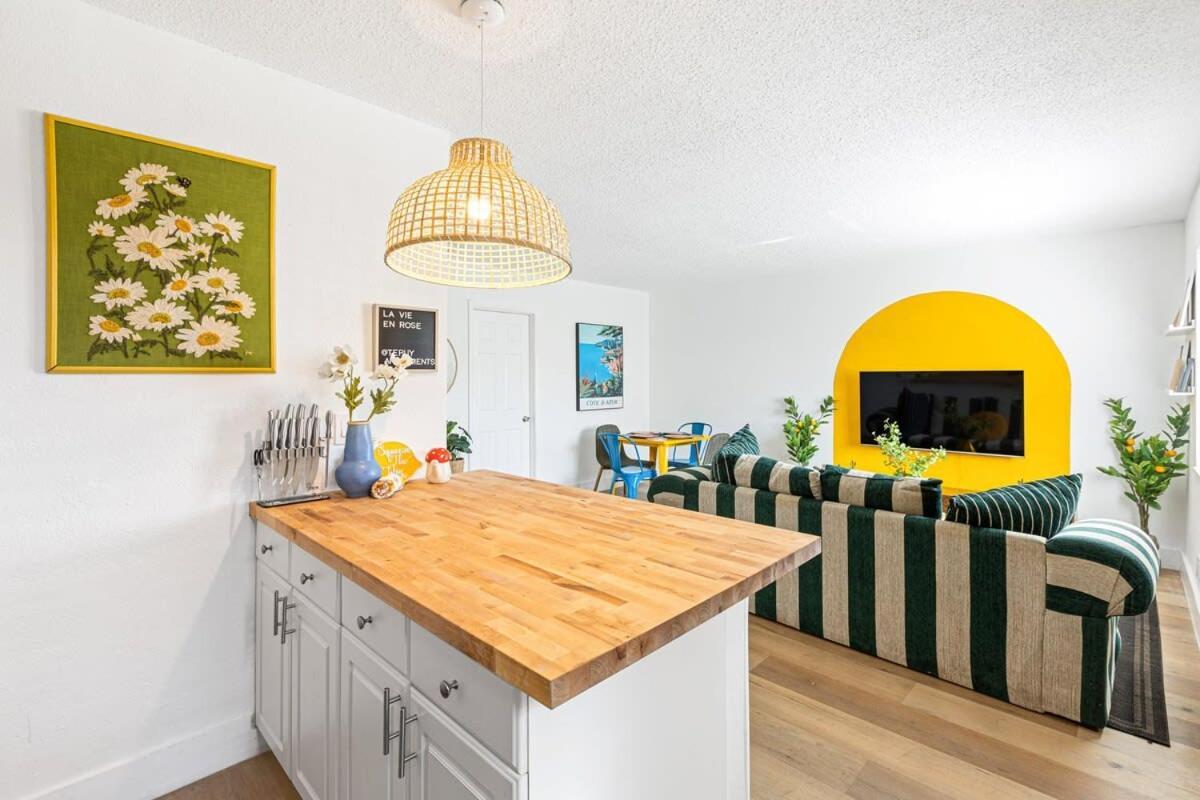 Lovely 2 Bedroom Condo In Sailboat Bend Fort Lauderdale Exterior photo