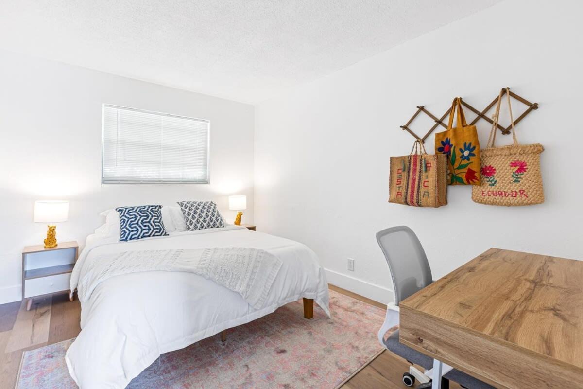 Lovely 2 Bedroom Condo In Sailboat Bend Fort Lauderdale Exterior photo